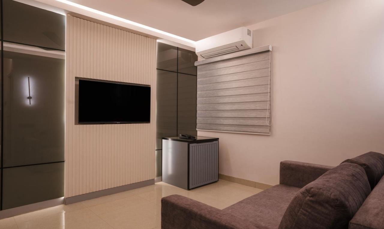 Treebo Premium D Consulate Hotel Hyderabad Ngoại thất bức ảnh