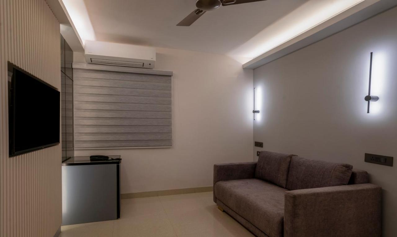 Treebo Premium D Consulate Hotel Hyderabad Ngoại thất bức ảnh